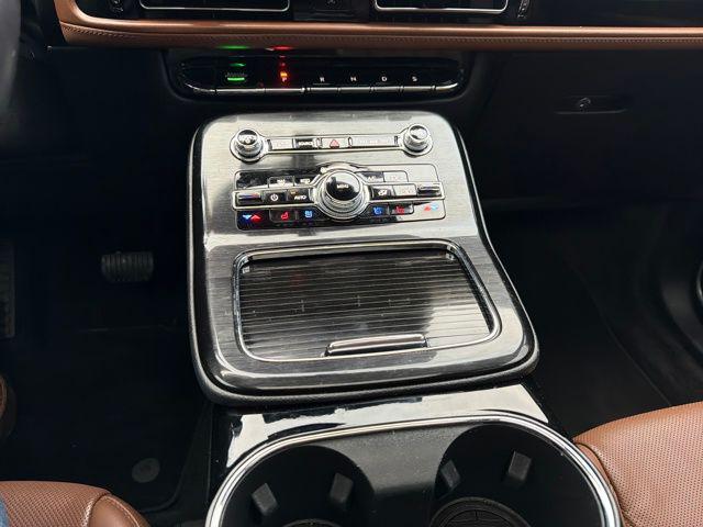 used 2023 Lincoln Nautilus car, priced at $35,999