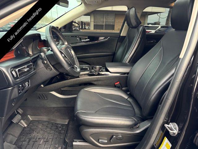 used 2023 Lincoln Nautilus car, priced at $35,999