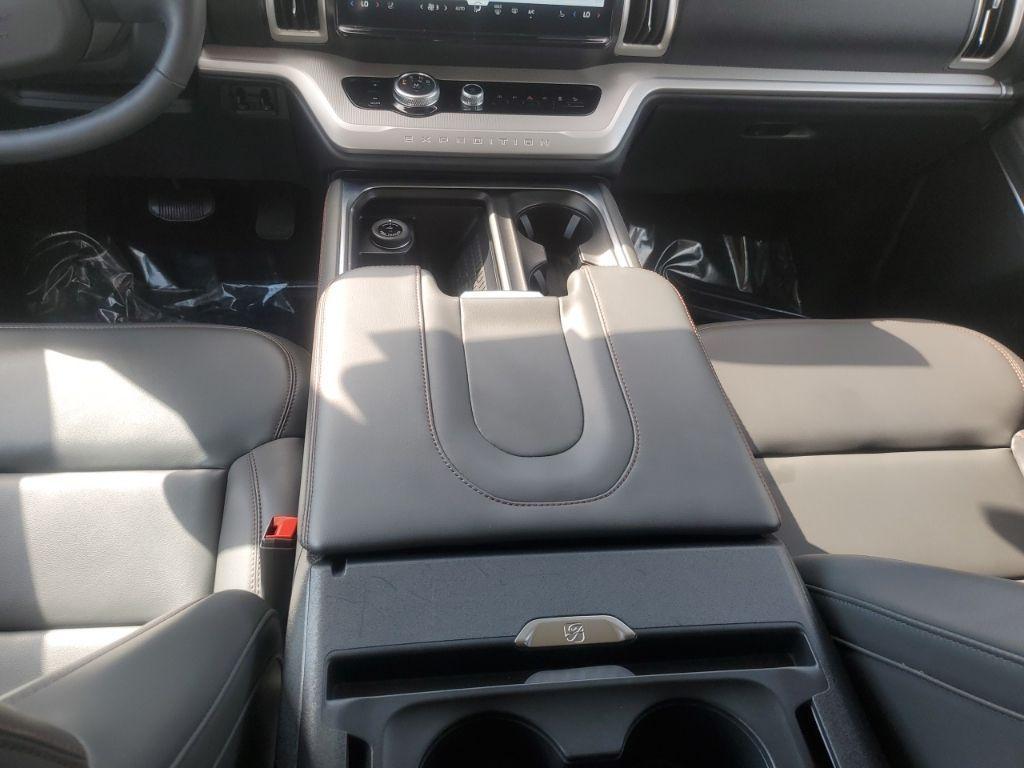 used 2025 Ford Expedition Max car, priced at $58,920