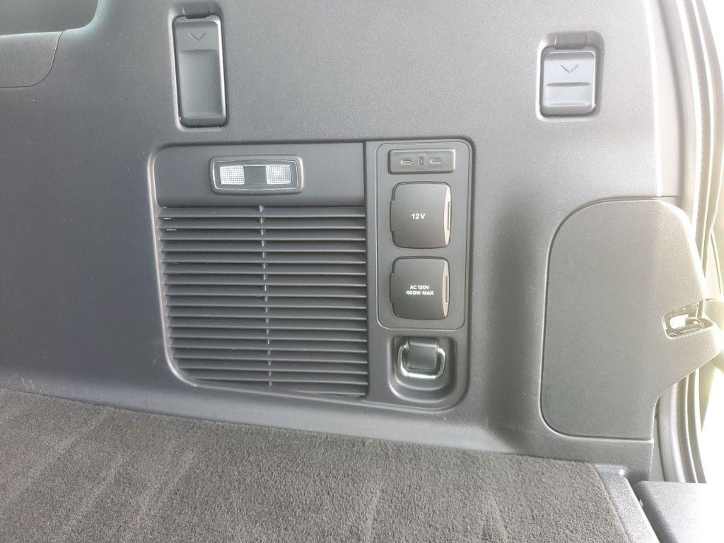 used 2025 Ford Expedition Max car, priced at $58,920