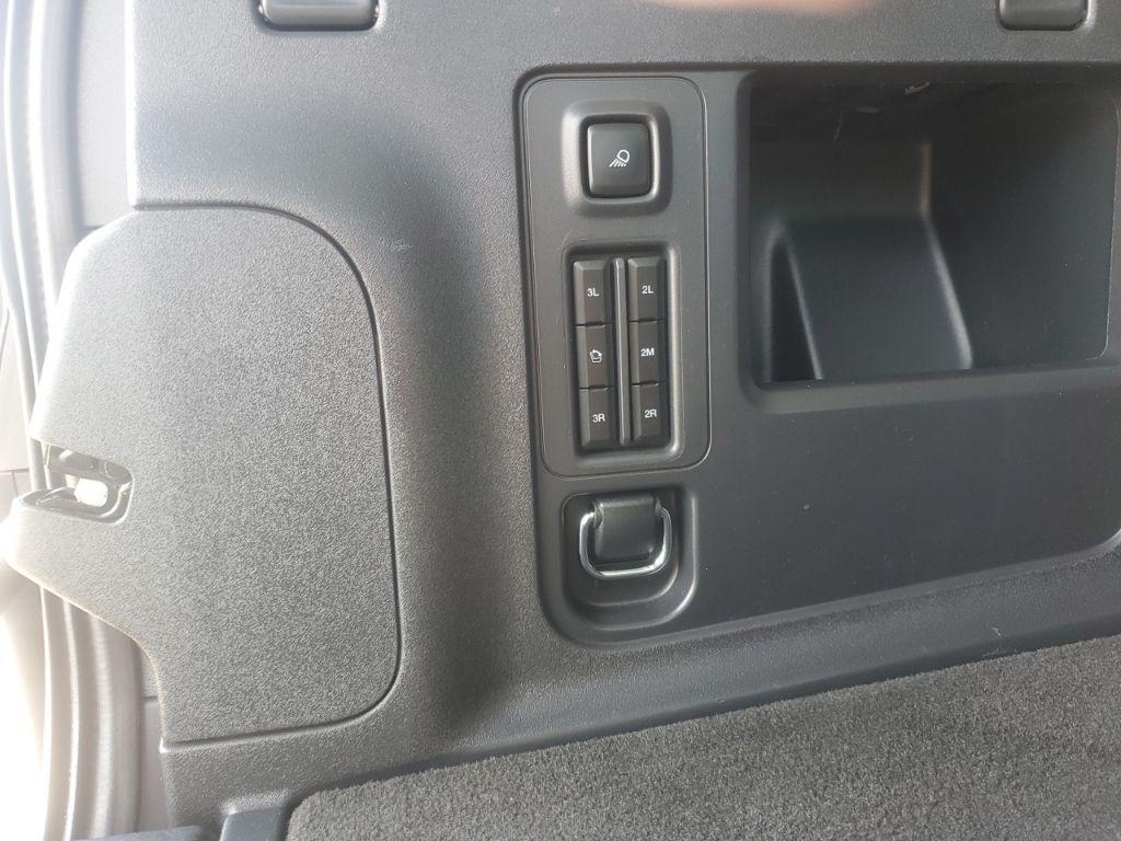 used 2025 Ford Expedition Max car, priced at $58,920