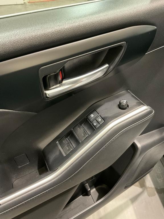 used 2021 Toyota Highlander car, priced at $26,490