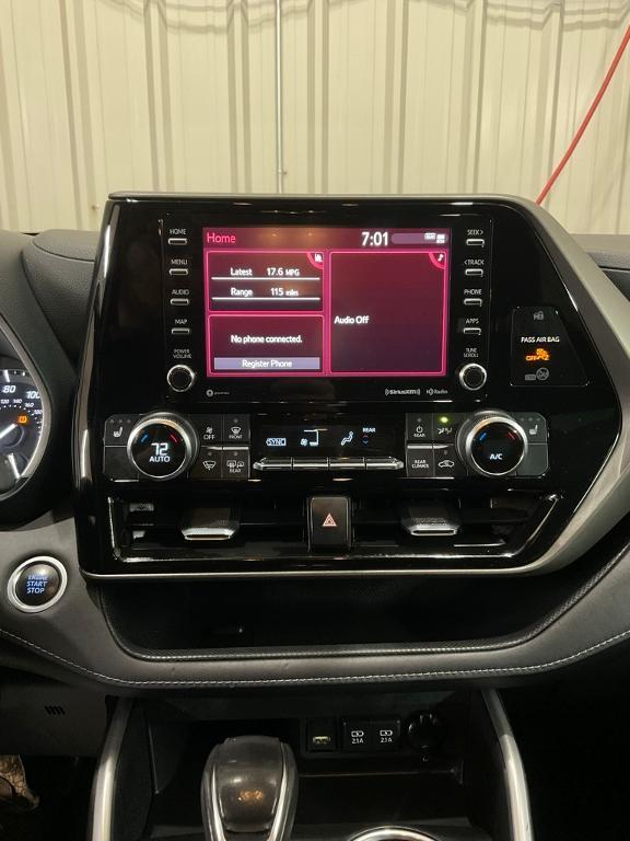 used 2021 Toyota Highlander car, priced at $26,490