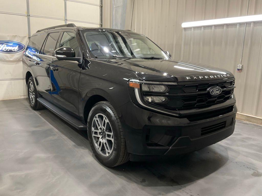 used 2025 Ford Expedition Max car, priced at $53,490