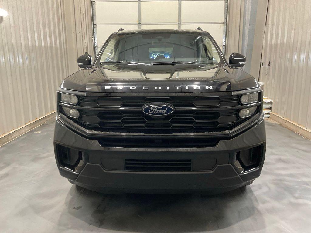 used 2025 Ford Expedition Max car, priced at $53,490