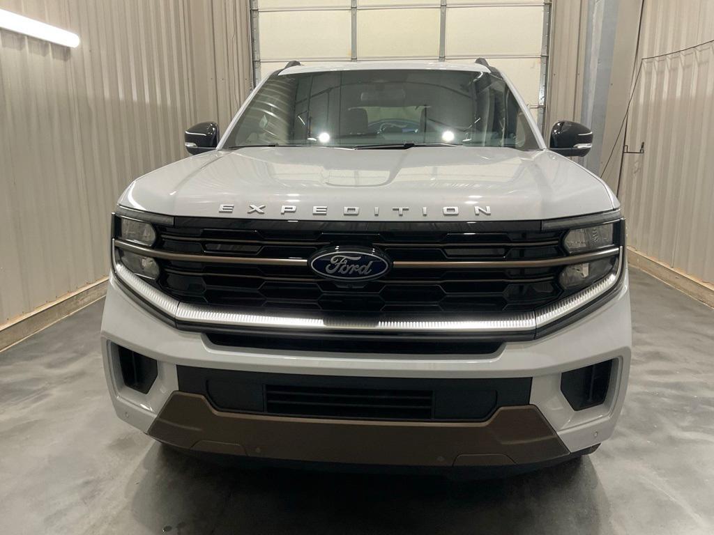 new 2025 Ford Expedition car, priced at $79,998