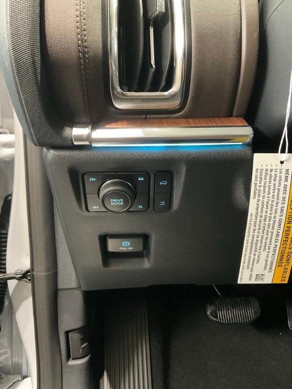 new 2025 Ford Expedition car, priced at $82,998