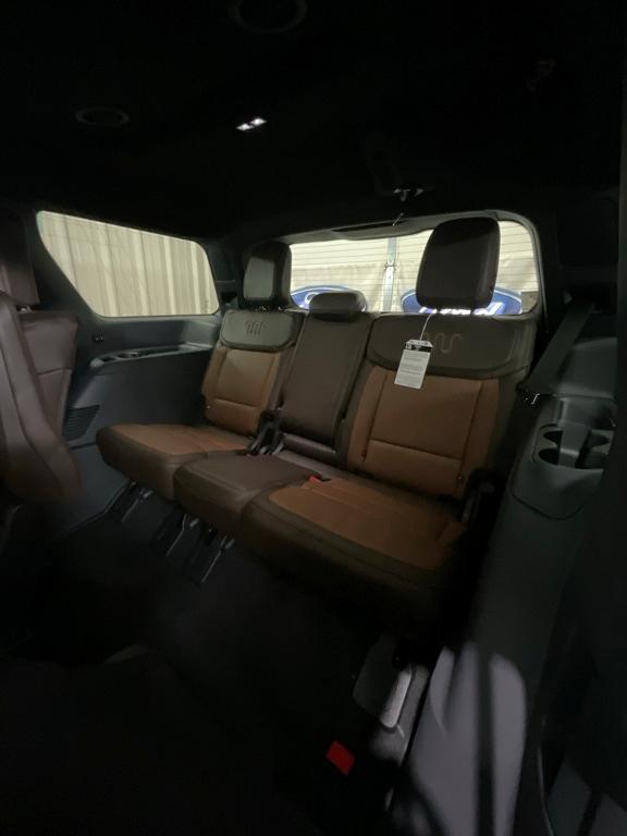 new 2025 Ford Expedition car, priced at $79,998