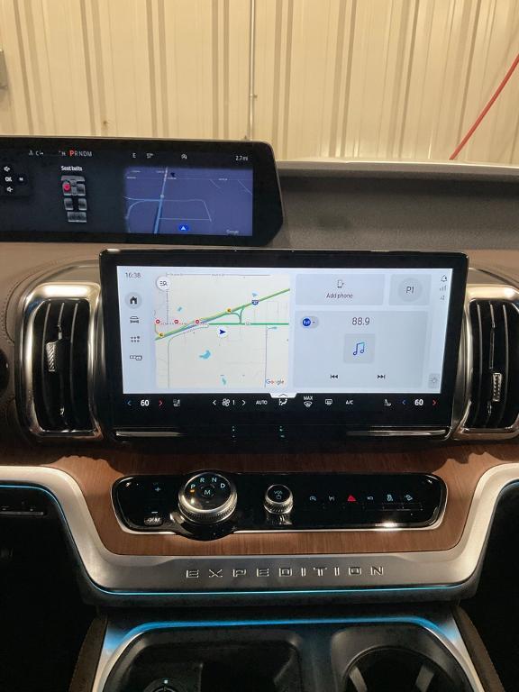 new 2025 Ford Expedition car, priced at $79,998