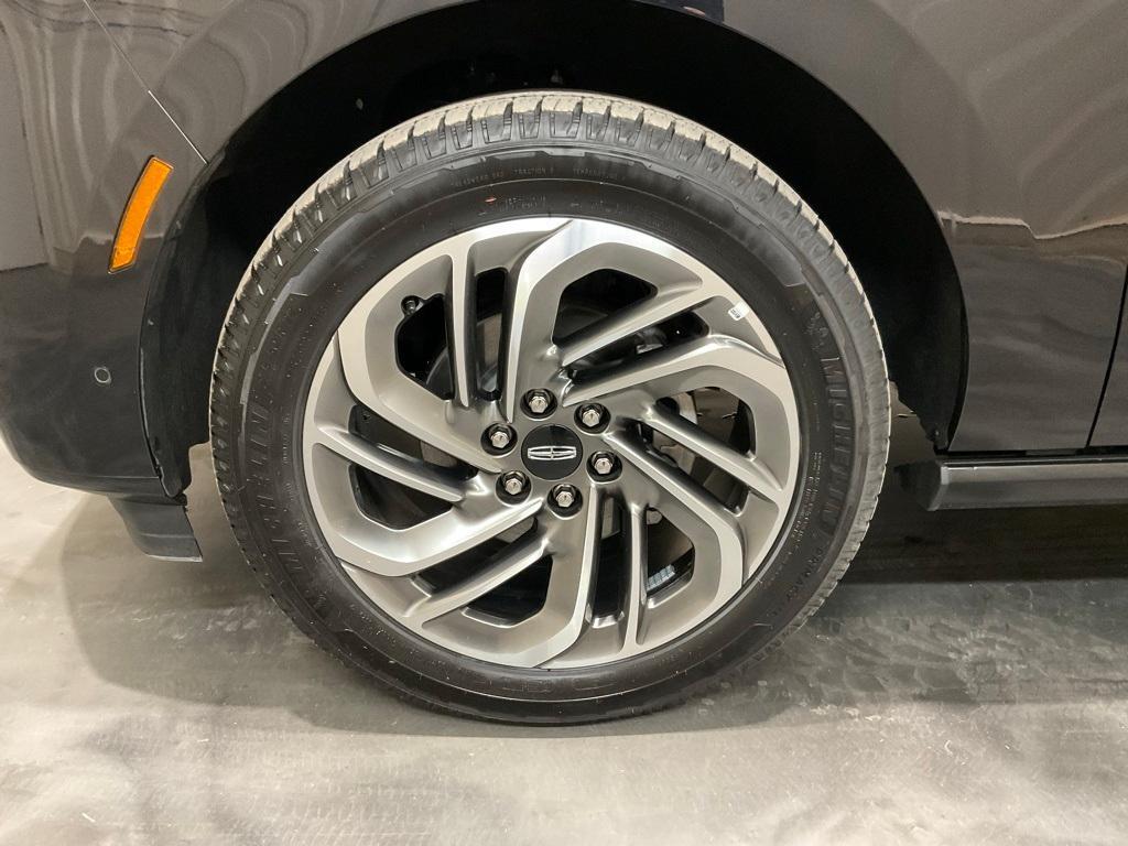 used 2025 Lincoln Navigator car, priced at $88,490