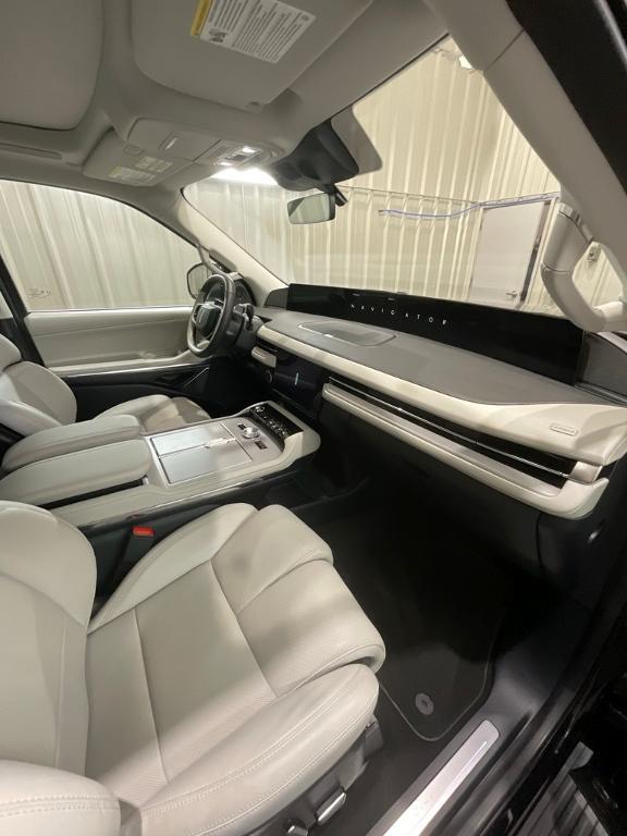 used 2025 Lincoln Navigator car, priced at $88,490