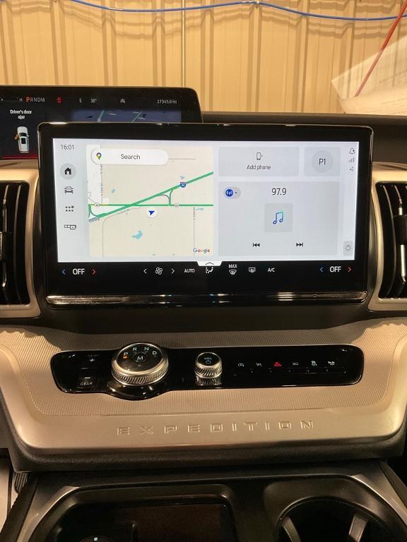 used 2025 Ford Expedition car, priced at $49,980