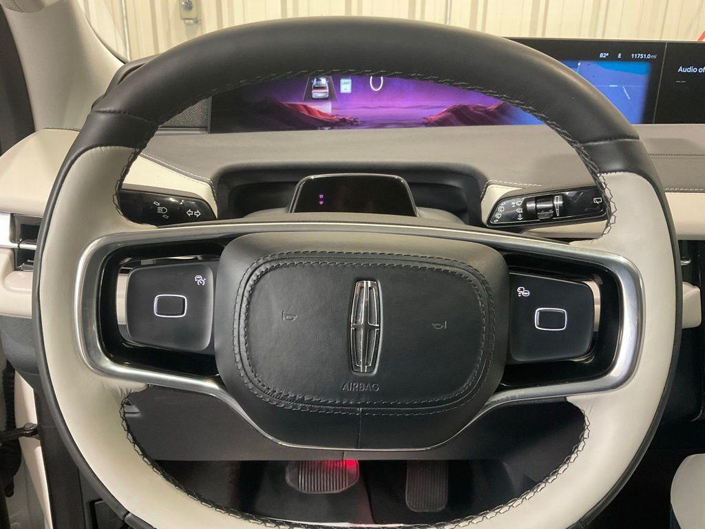 used 2025 Lincoln Navigator car, priced at $82,940