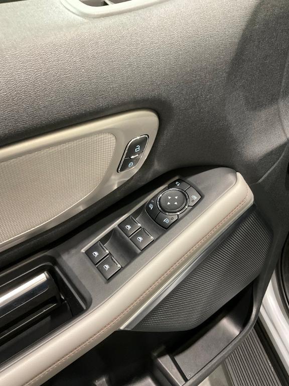 used 2025 Ford Expedition car, priced at $57,710