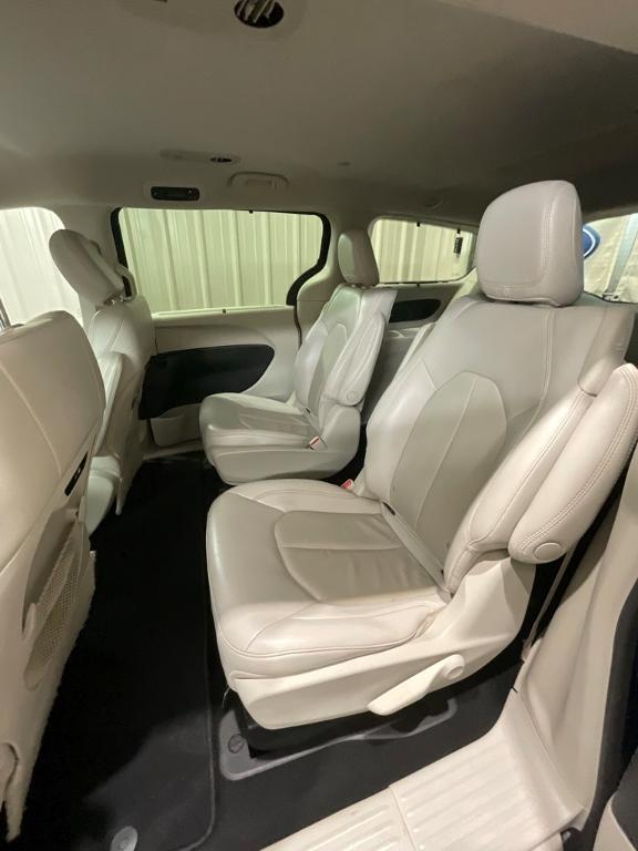 used 2021 Chrysler Pacifica Hybrid car, priced at $20,490