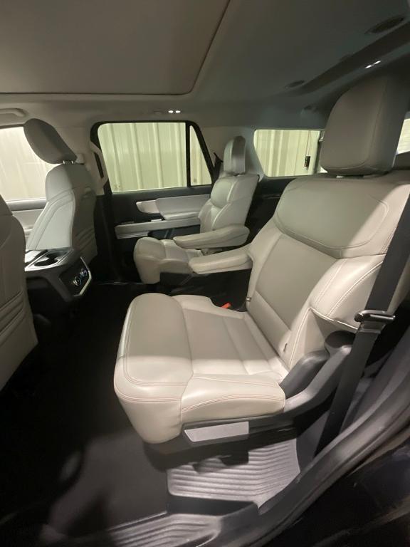 used 2025 Ford Expedition car, priced at $52,990