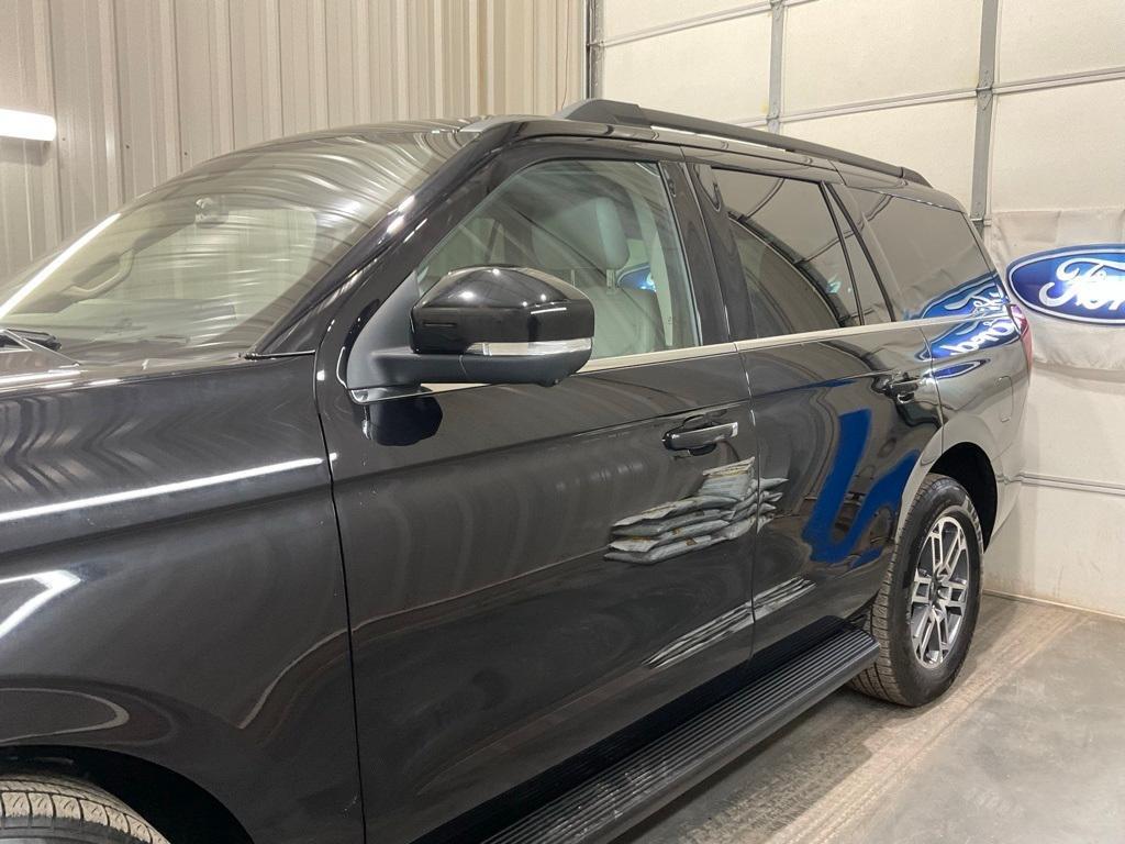 used 2025 Ford Expedition car, priced at $52,990
