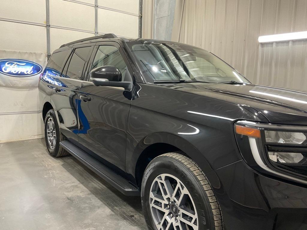 used 2025 Ford Expedition car, priced at $52,990