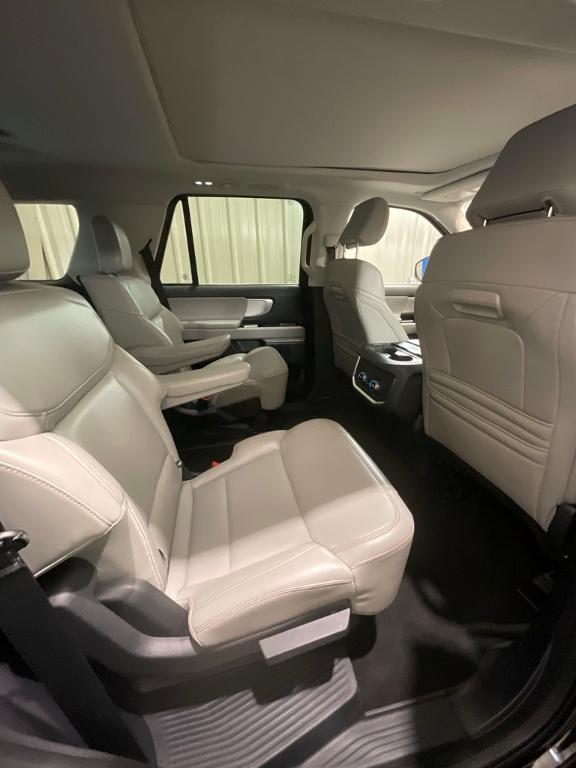 used 2025 Ford Expedition car, priced at $52,990