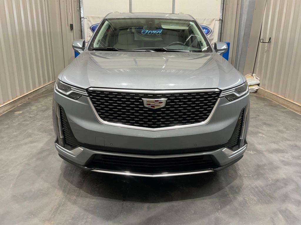 used 2025 Cadillac XT6 car, priced at $38,990