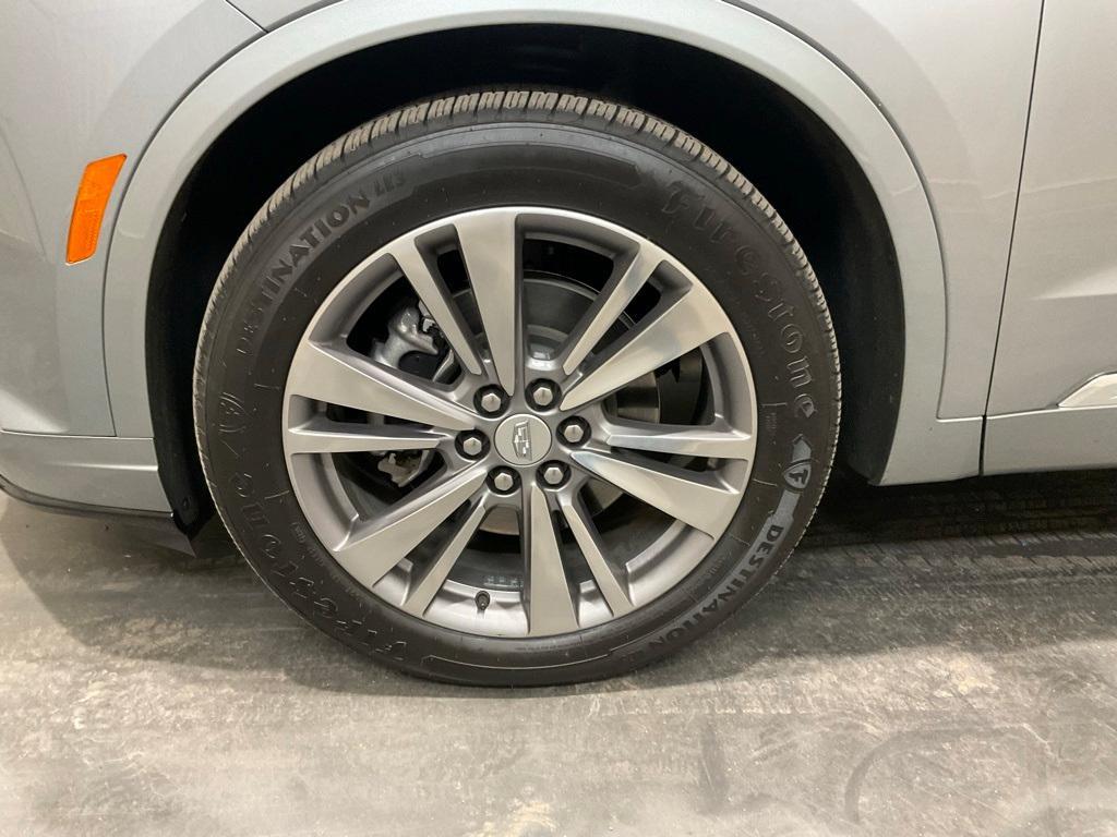 used 2025 Cadillac XT6 car, priced at $38,990