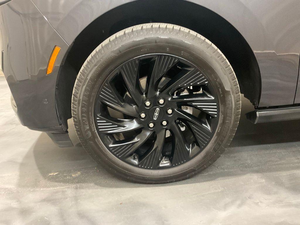 used 2025 Lincoln Navigator car, priced at $86,940