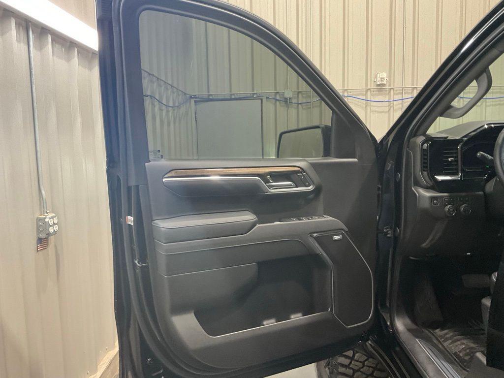 used 2025 Chevrolet Silverado 1500 car, priced at $58,539