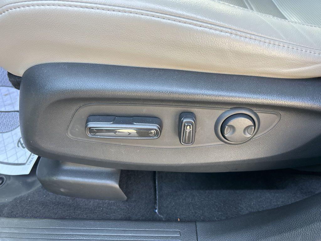 used 2023 Honda CR-V car, priced at $31,899