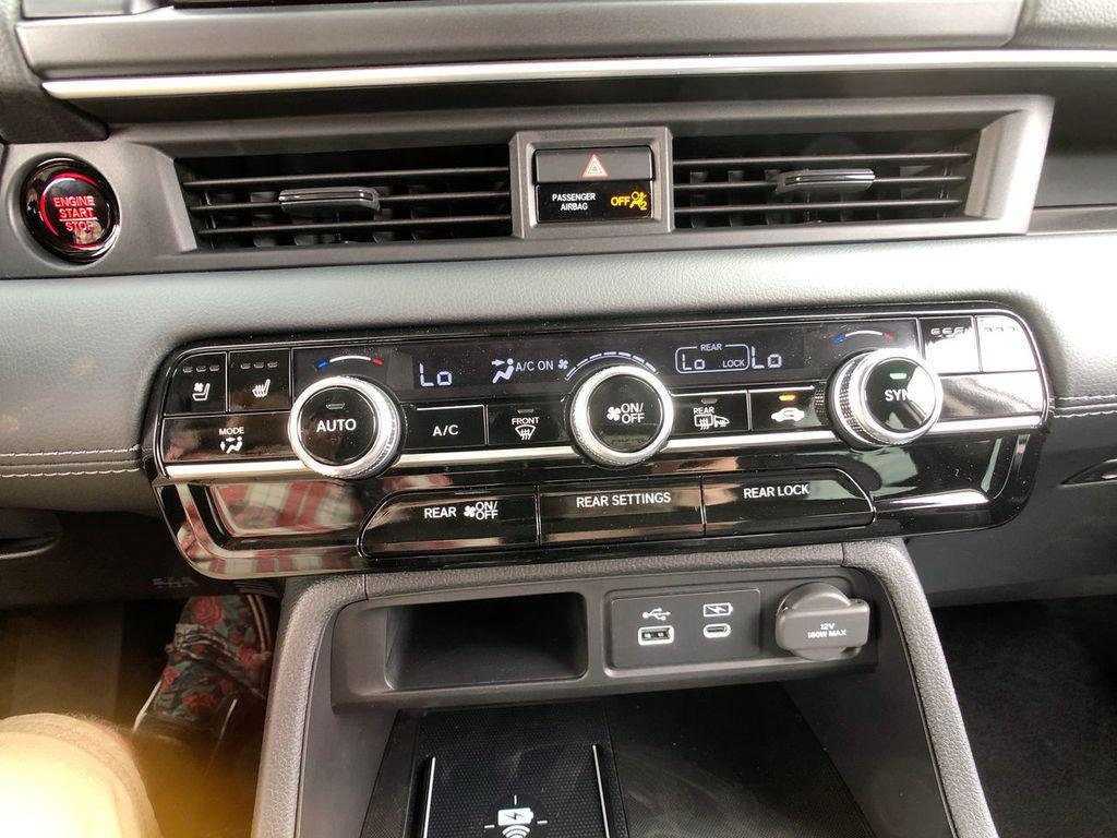 new 2025 Honda Pilot car, priced at $55,305