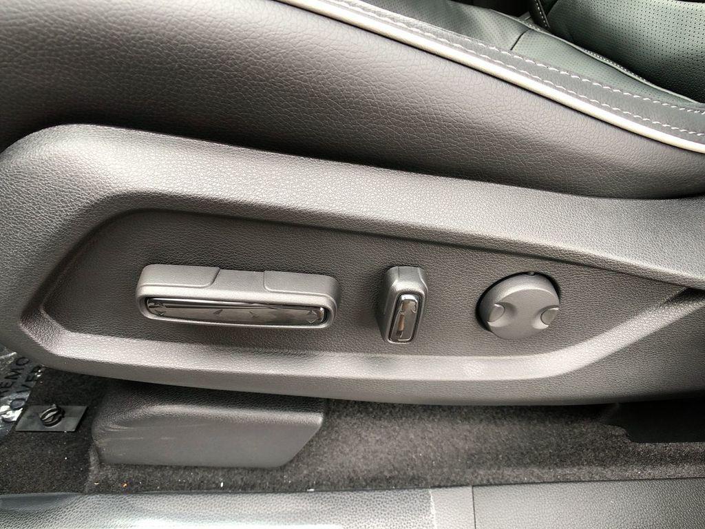 new 2025 Honda Pilot car, priced at $55,305