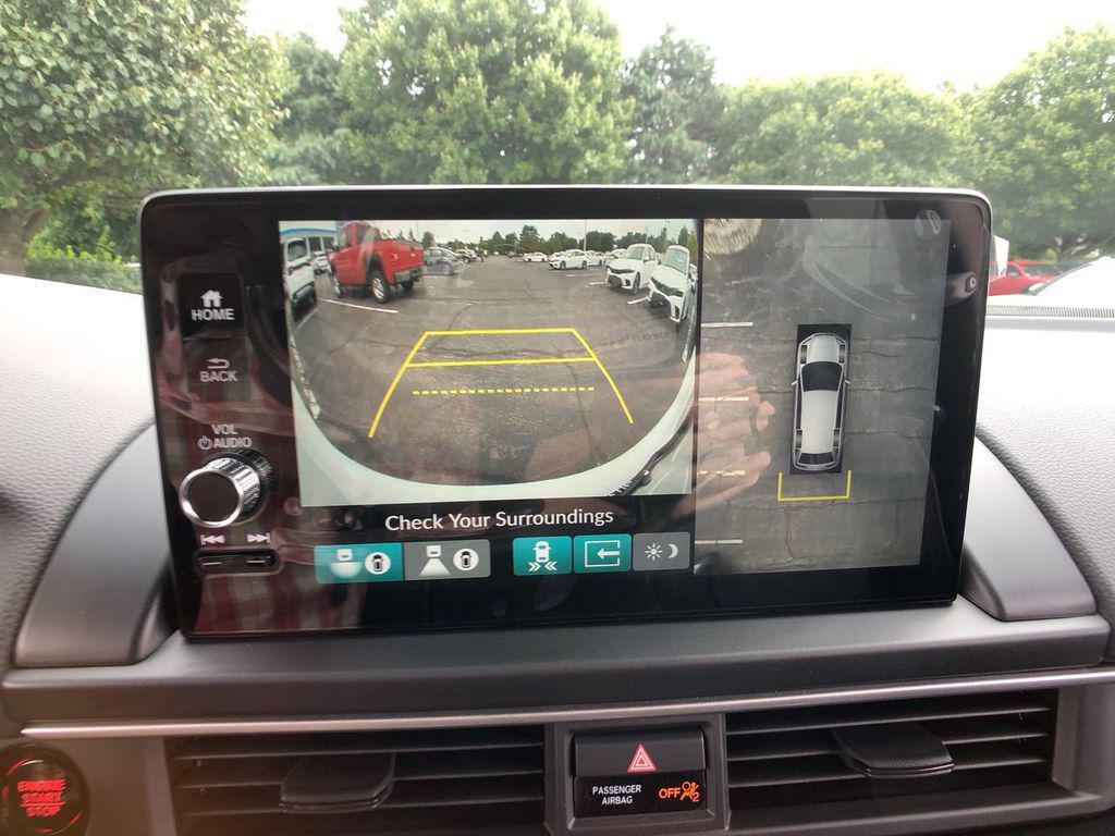 new 2025 Honda Pilot car, priced at $55,305