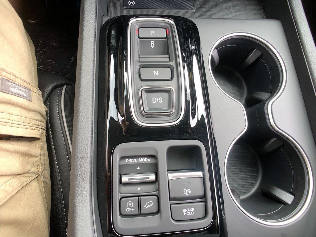 new 2025 Honda Pilot car, priced at $55,305