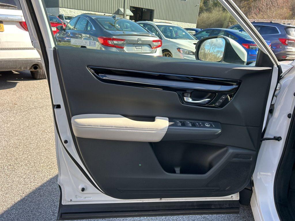 used 2024 Honda CR-V car, priced at $29,991