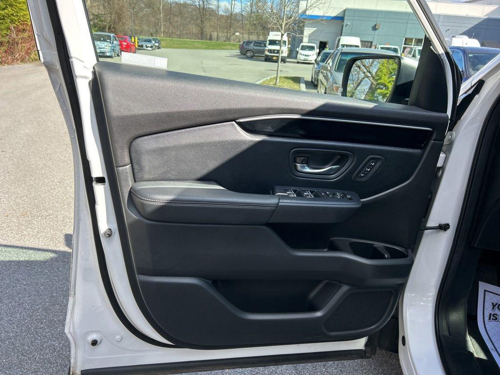 used 2023 Honda Pilot car, priced at $36,750