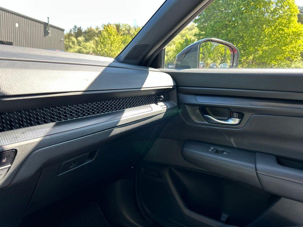 used 2023 Honda CR-V Hybrid car, priced at $33,021