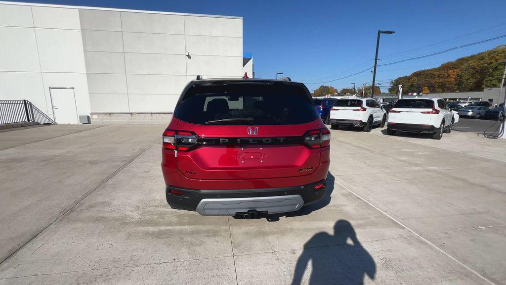 new 2025 Honda Pilot car, priced at $51,350