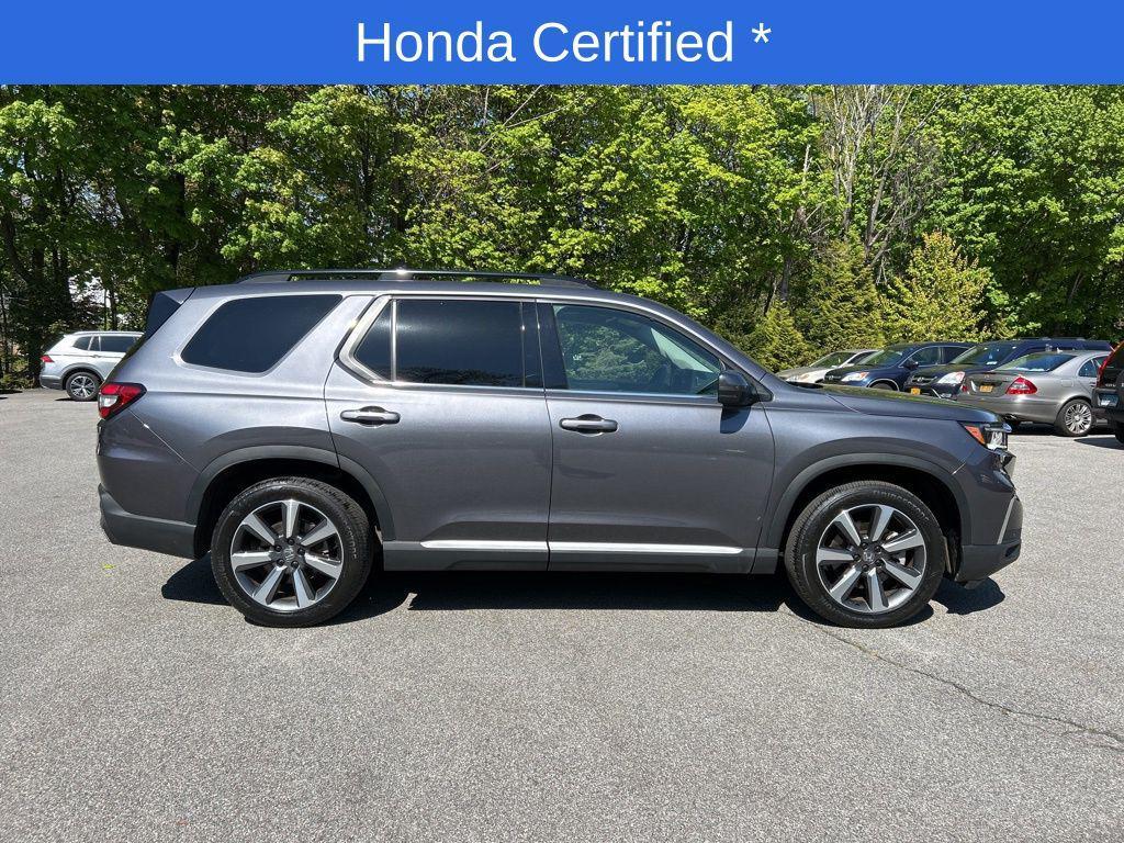 used 2025 Honda Pilot car, priced at $49,991