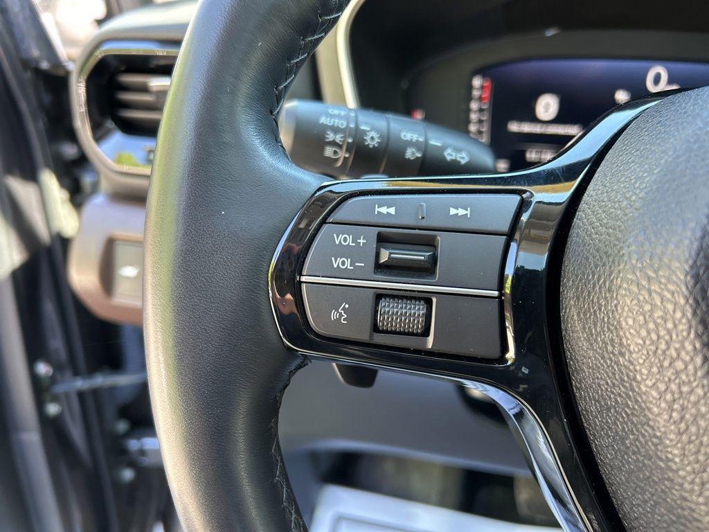 used 2025 Honda Pilot car, priced at $49,997