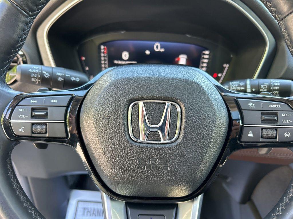 used 2025 Honda Pilot car, priced at $49,997