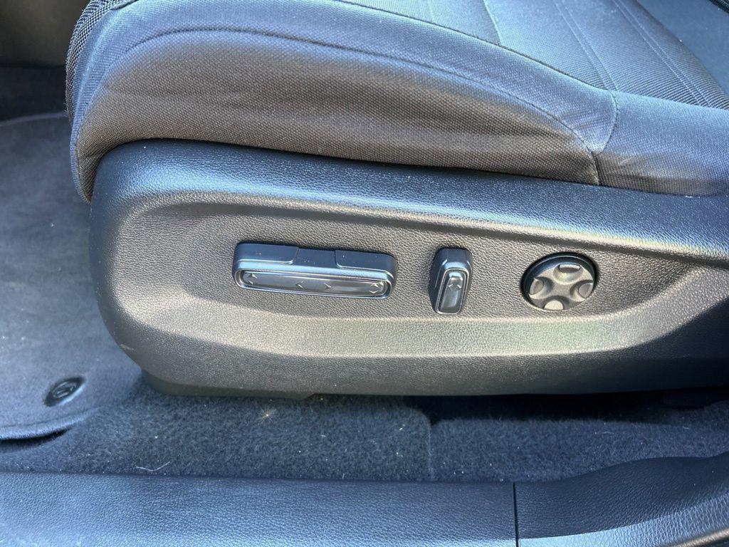used 2020 Honda CR-V car, priced at $25,999