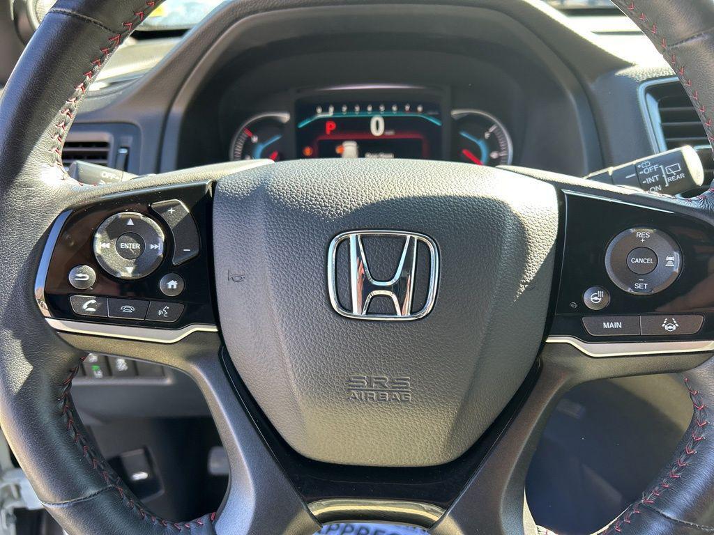 used 2022 Honda Pilot car, priced at $35,418