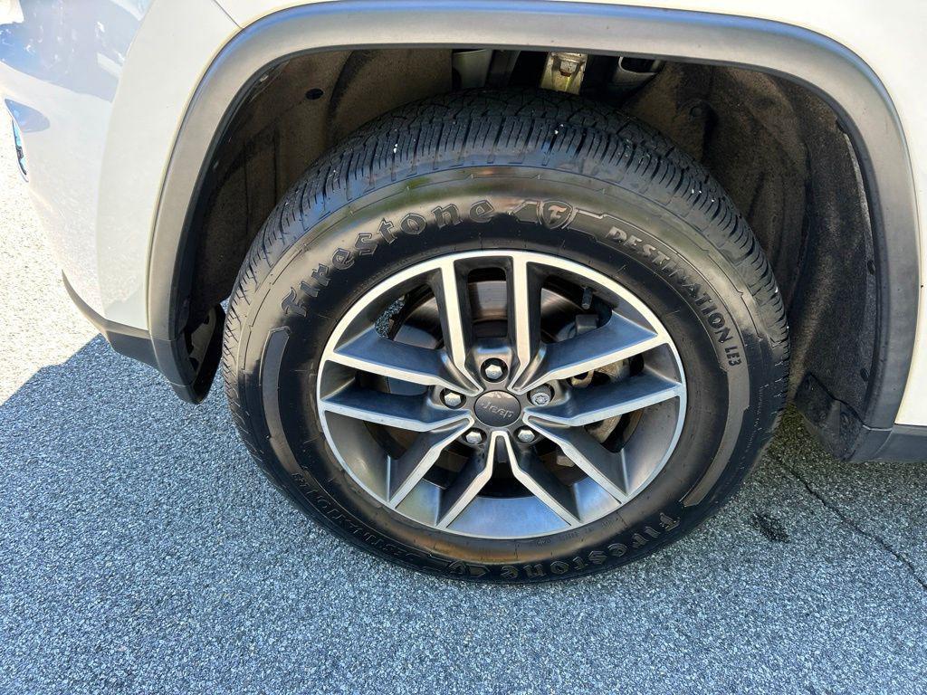 used 2020 Jeep Grand Cherokee car, priced at $22,674
