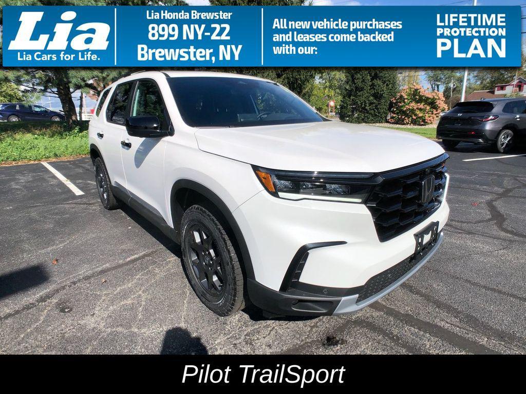new 2025 Honda Pilot car, priced at $51,350