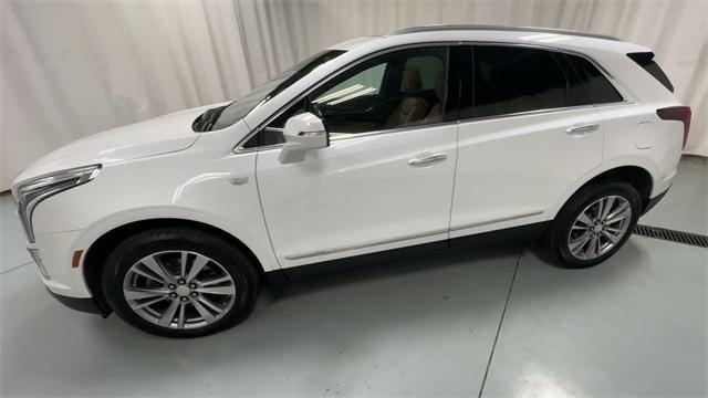 used 2023 Cadillac XT5 car, priced at $29,222