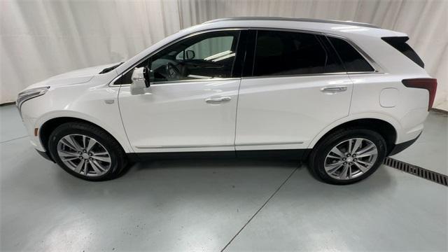used 2023 Cadillac XT5 car, priced at $29,222