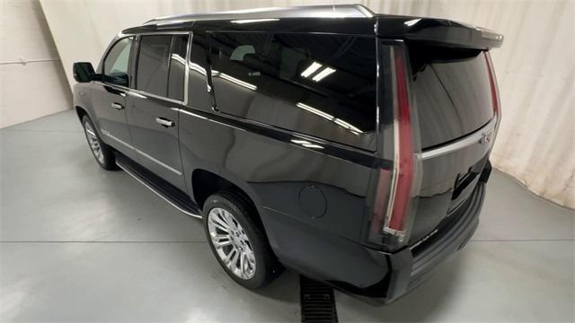 used 2019 Cadillac Escalade ESV car, priced at $32,222