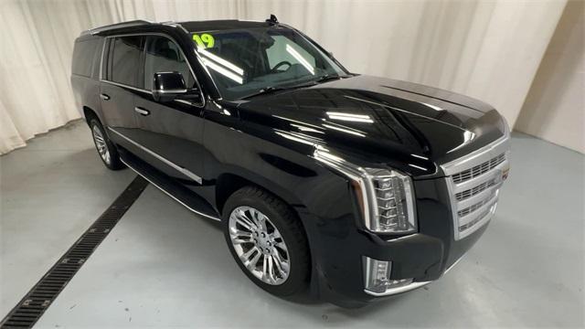 used 2019 Cadillac Escalade ESV car, priced at $32,222