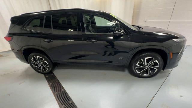 used 2025 Buick Enclave car, priced at $40,500