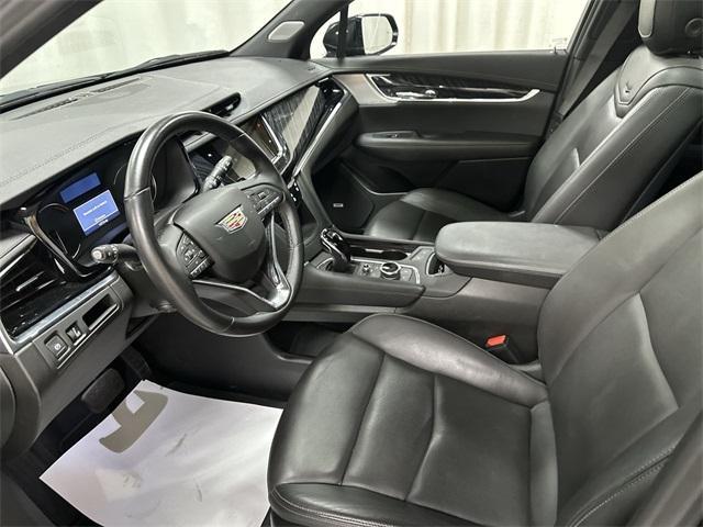 used 2025 Cadillac XT6 car, priced at $43,888