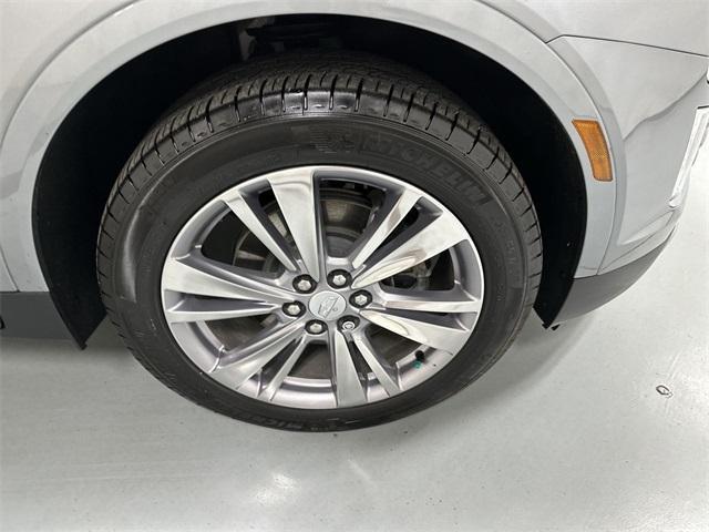 used 2024 Cadillac XT5 car, priced at $39,555